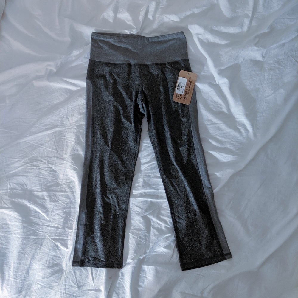 NWT Threads for Thought yoga leggings XS